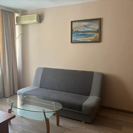 Family Hotel Central Burgas Bagian luar foto